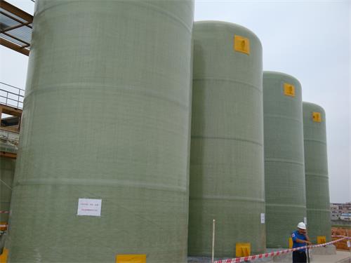 玻璃鋼攪拌罐的外保護層使用什么材料比較好?
